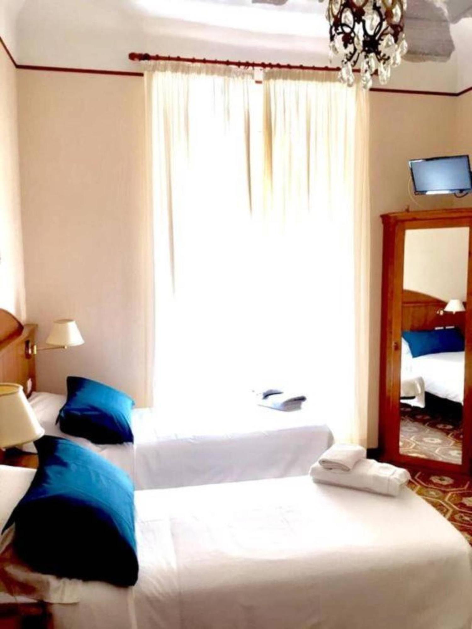 Nahid Accommodation Rom Exterior foto