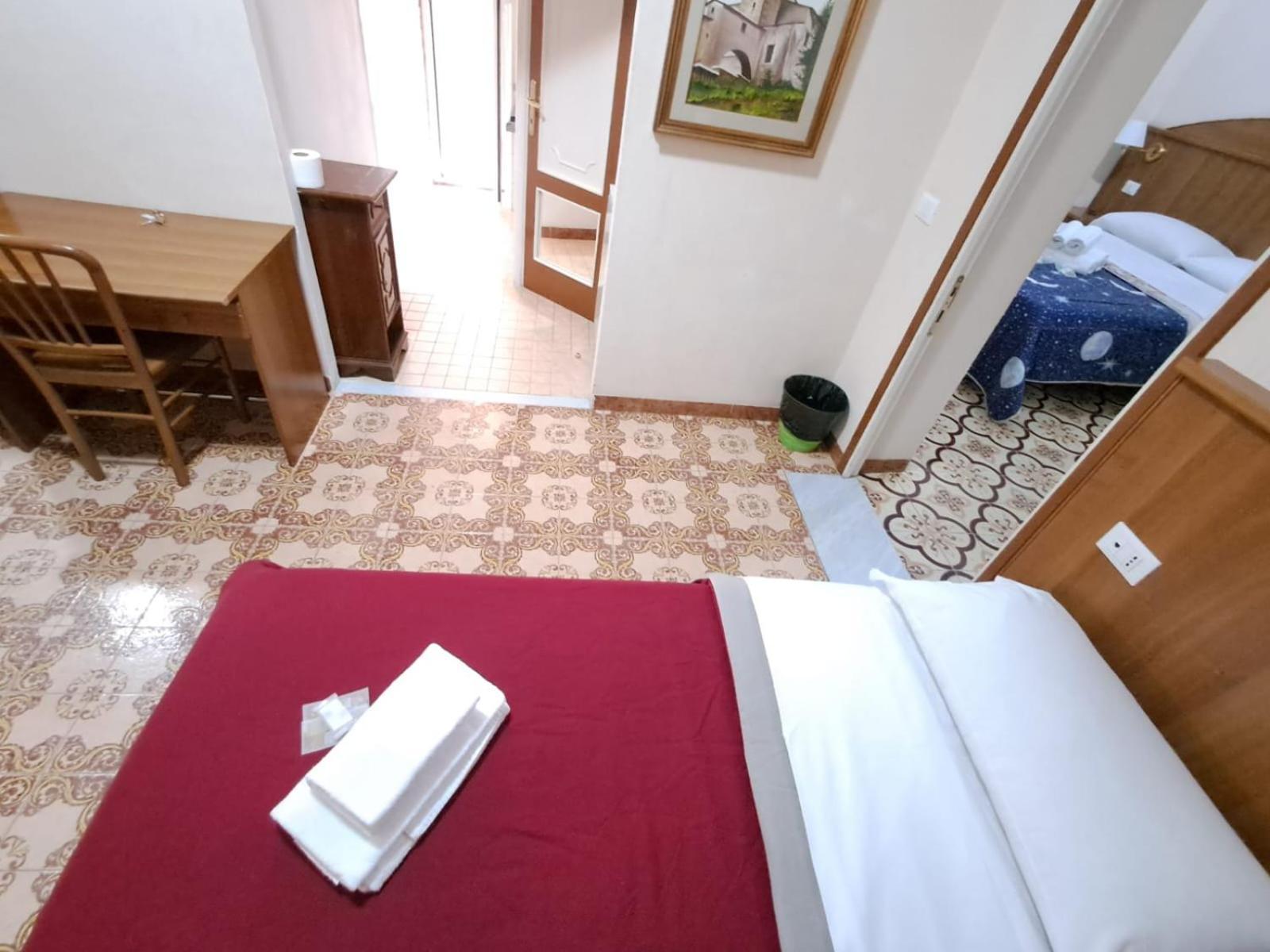 Nahid Accommodation Rom Exterior foto